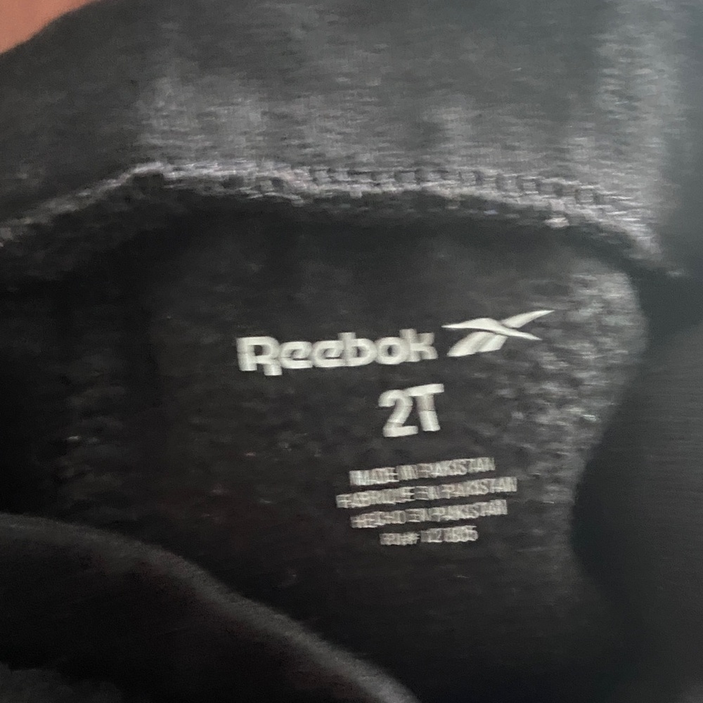 2 Pcs Reebok Gray Hoodie and Black Pants Size 2T - Picture 6 of 6